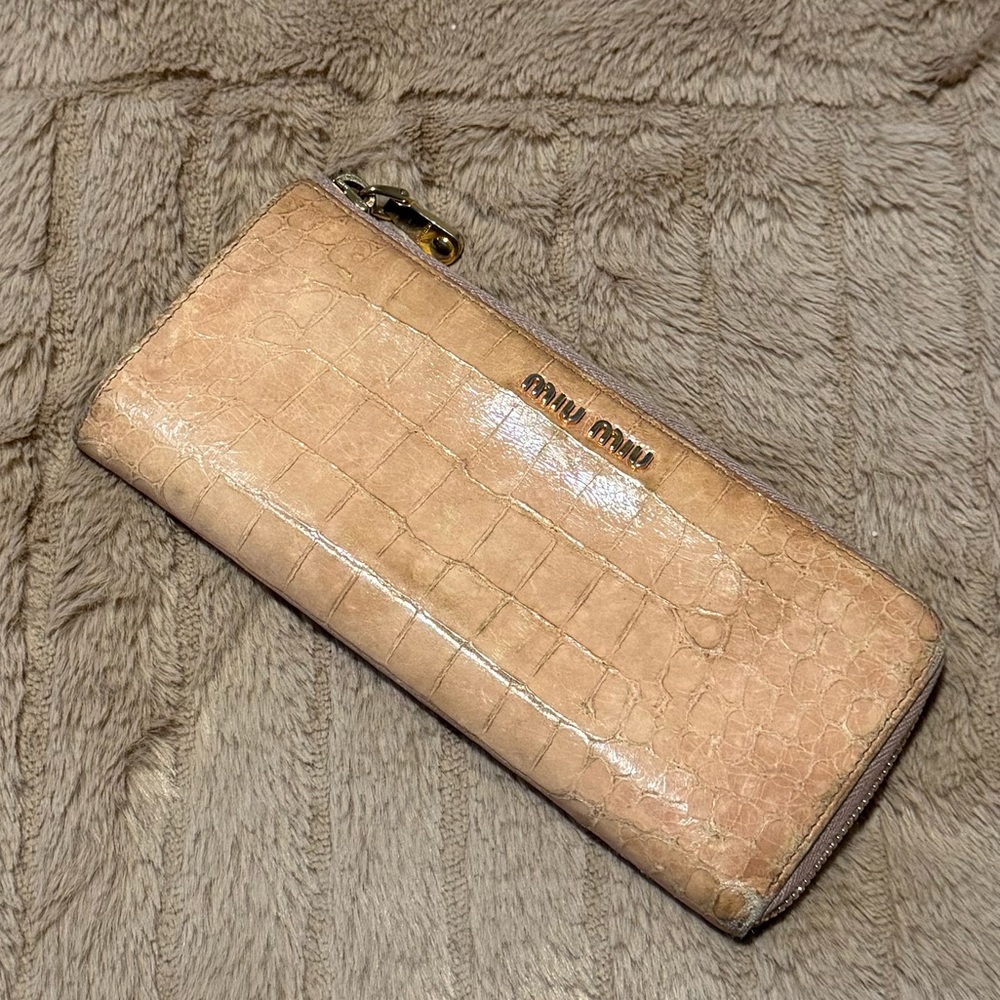 MIU MIU vintage Crocodile Embossed Leather wallet